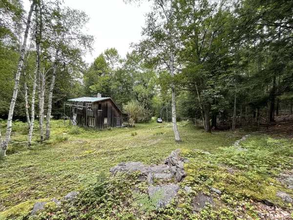 380 Magog RD, Searsmont, ME 04973