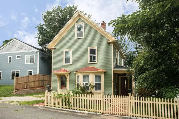 6 Central AVE, Kittery, ME 03904