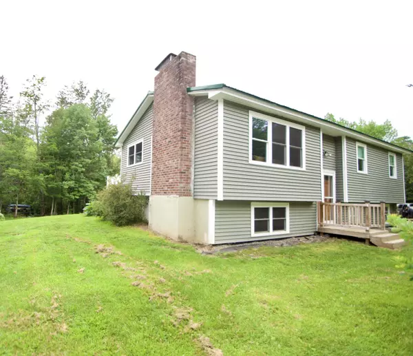 Holden, ME 04429,32 Charles DR