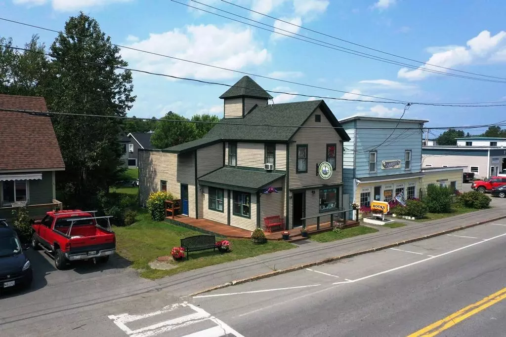 Greenville, ME 04441,15 Moosehead Lake RD