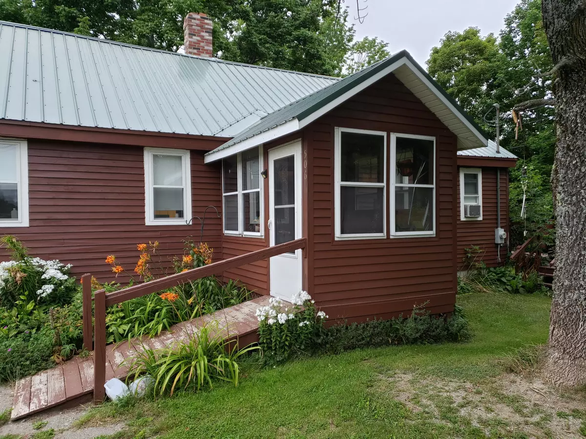 Newport, ME 04953,506 Elm ST