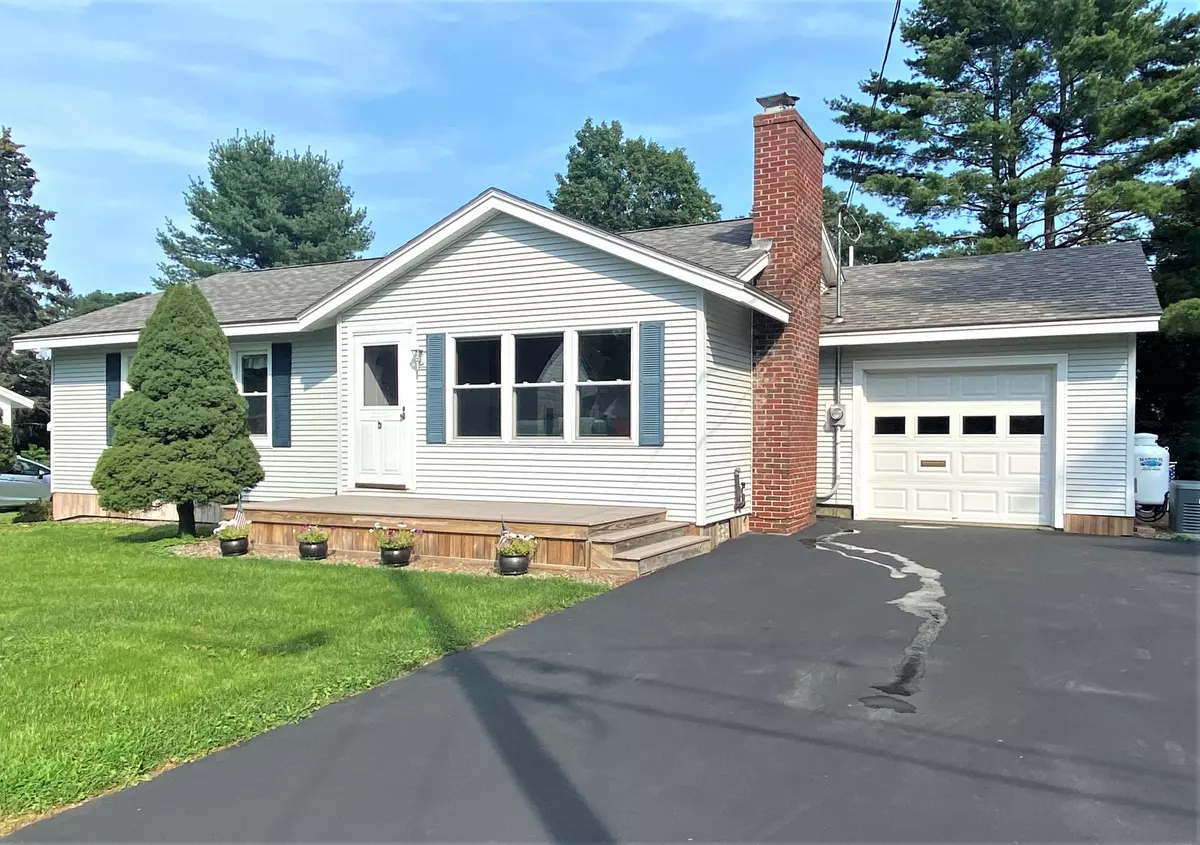 Orono, ME 04473,5 Fernwood ST