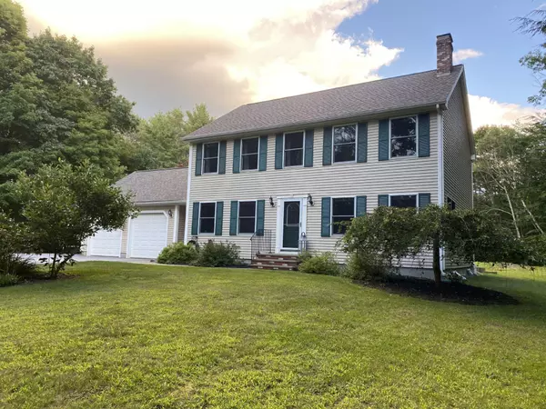 36 Eric DR, Topsham, ME 04086