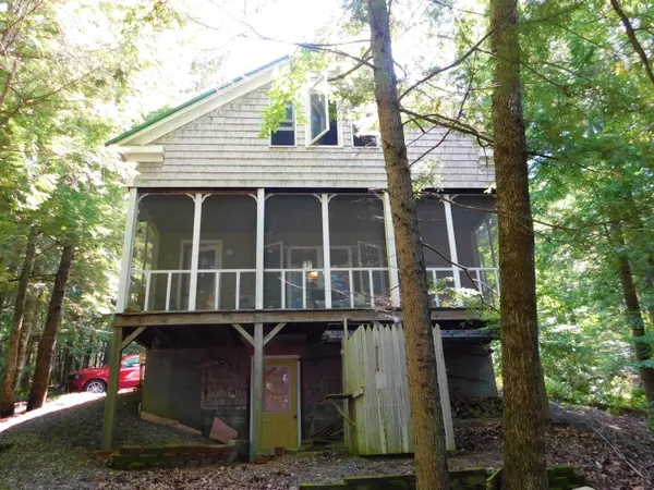 45 Orchard DR, Saint Albans, ME 04971