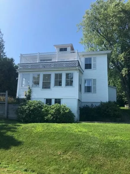 4 Latour ST, Castine, ME 04421