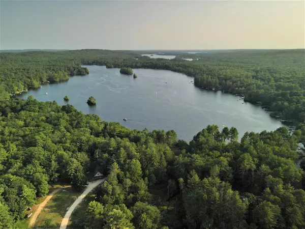 9 Westwood RD, Gray, ME 04039