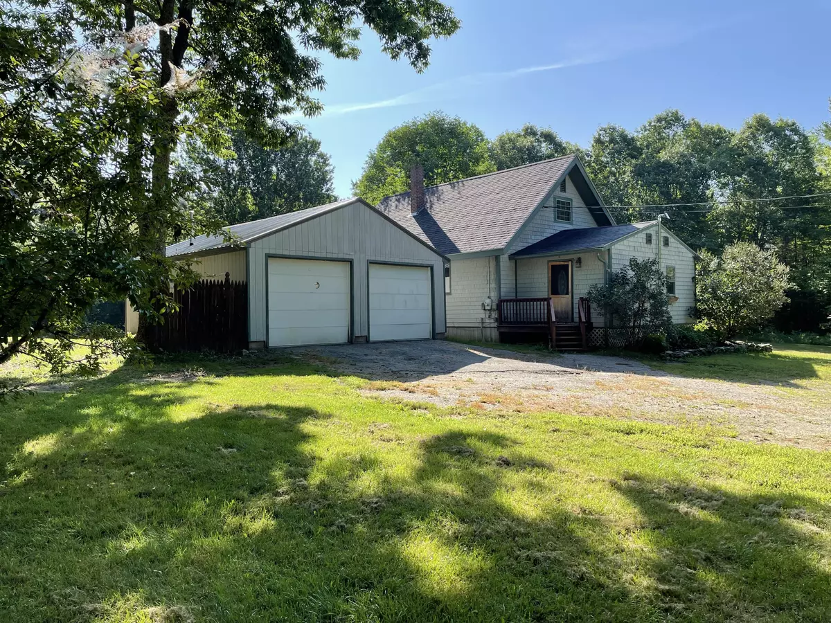 Monmouth, ME 04265,15 Clifton DR