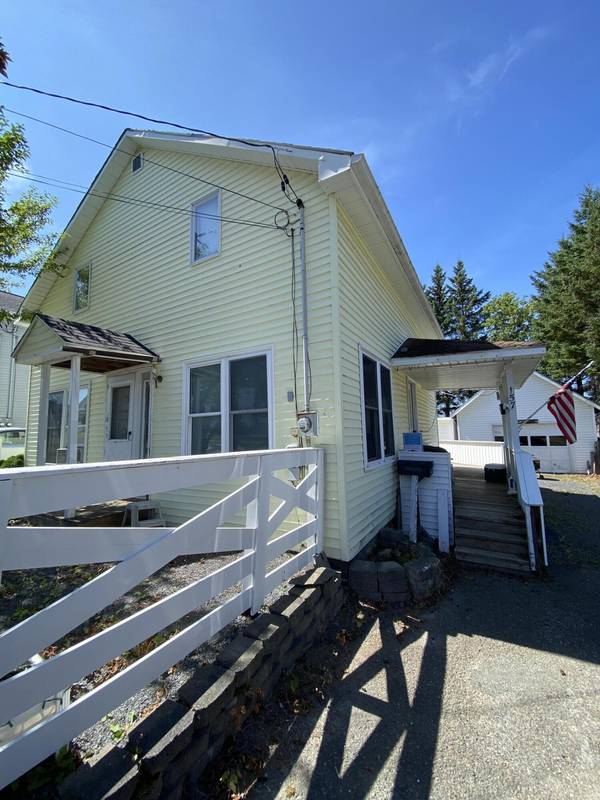 157 Pleasant AVE, Madawaska, ME 04756