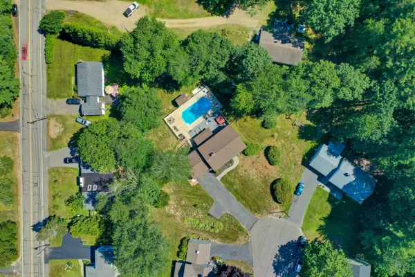 Kennebunk, ME 04043,4 Forest LN