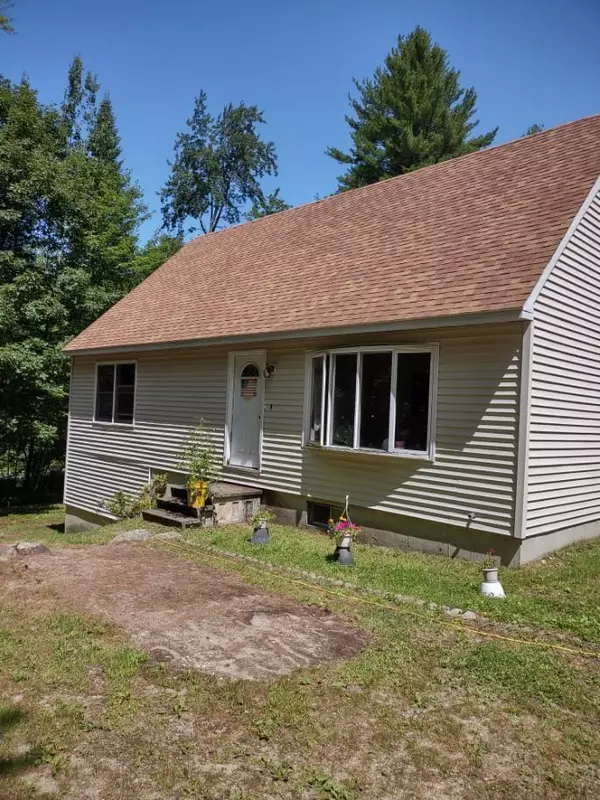 20 Ramsdell RD, Gray, ME 04039