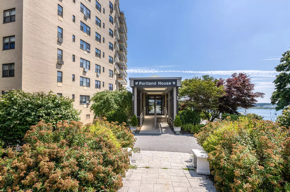 Portland, ME 04101,45 Eastern Promenade #2B