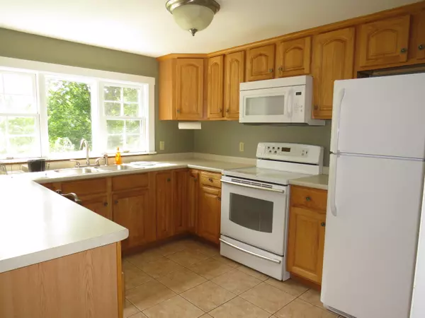 Searsmont, ME 04973,4 Main ST S