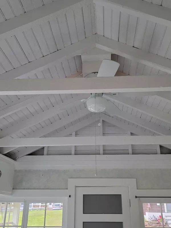 Madison, ME 04950,3 Perch RD