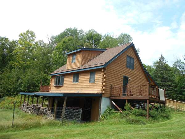 271 Anson RD, Starks, ME 04911