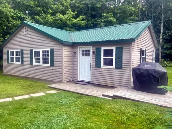 288 Hinckley RD, Clinton, ME 04927