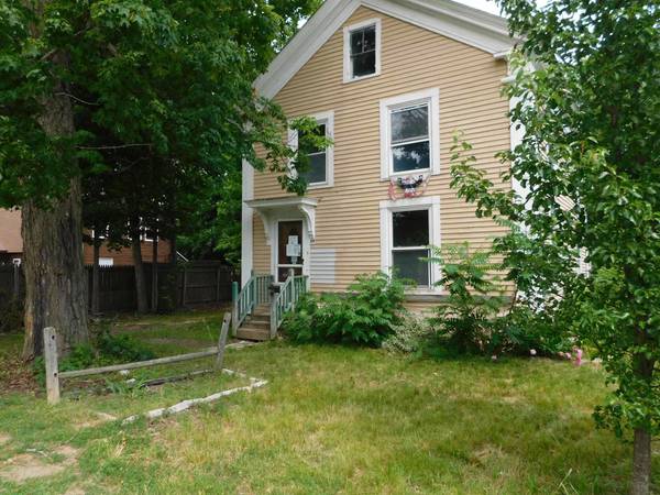 29 Water ST, Newport, ME 04953