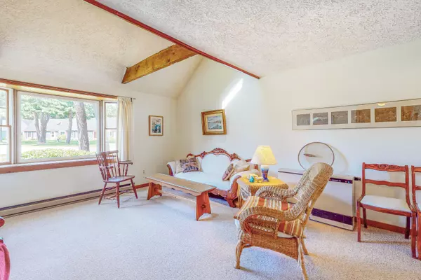 Brunswick, ME 04011,53 Ward CIR #53