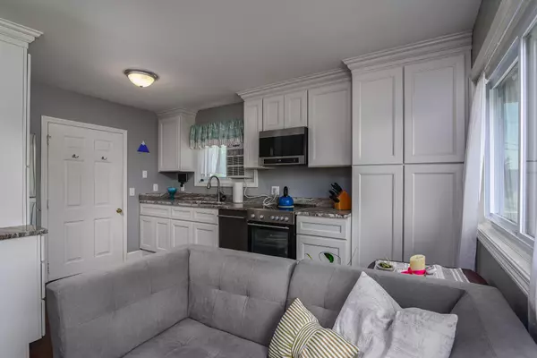 Kittery, ME 03904,3 Island AVE #4