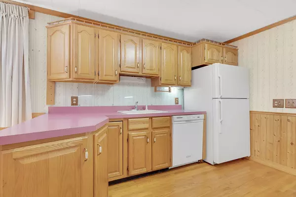 Freeport, ME 04032,9 Spring ST