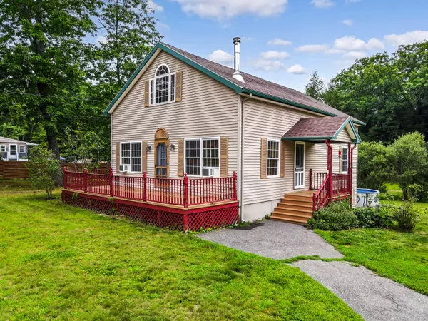 101 Dinsmore RD, Sidney, ME 04330