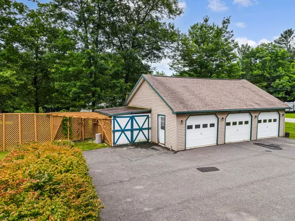 Sidney, ME 04330,101 Dinsmore RD