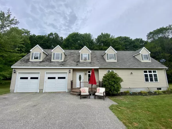 New Gloucester, ME 04260,38 Chestnut Common