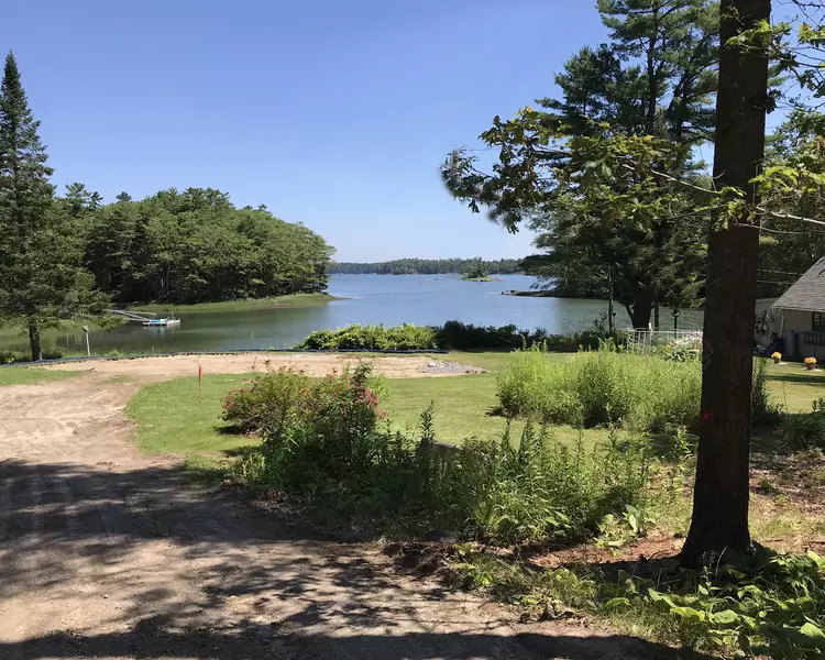 51 Laurel Cove RD, Harpswell, ME 04079