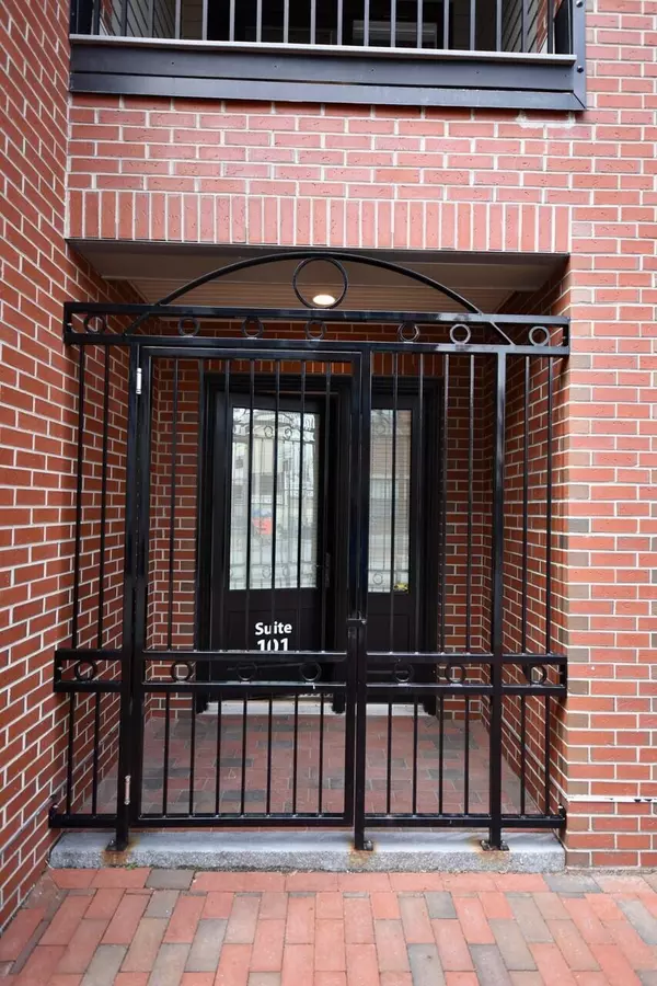 Portland, ME 04101,113 Newbury ST #101