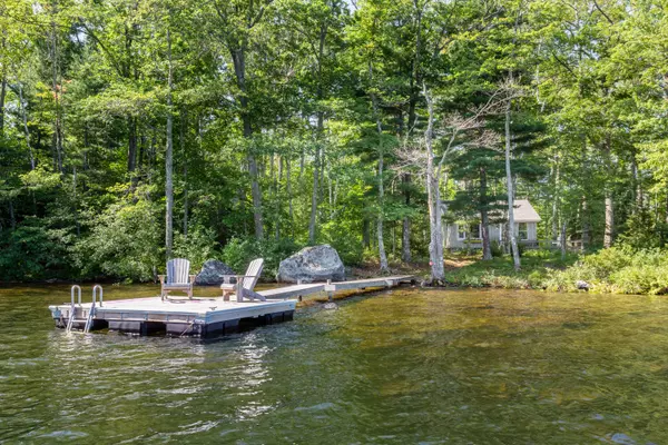 6 Fang IS, Lincolnville, ME 04849