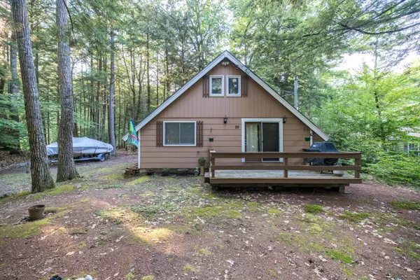 28 North Bay RD, Bridgton, ME 04009