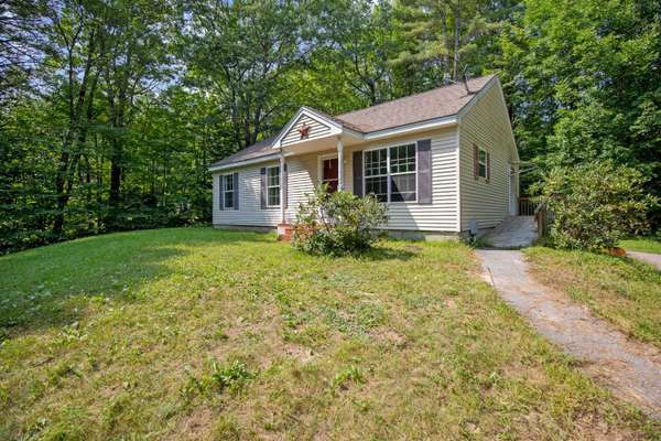 14 Maturo DR, Casco, ME 04015