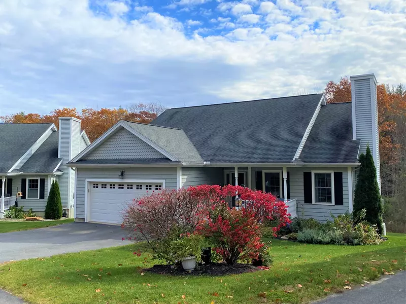 36 Carriage LN #2, Brunswick, ME 04011