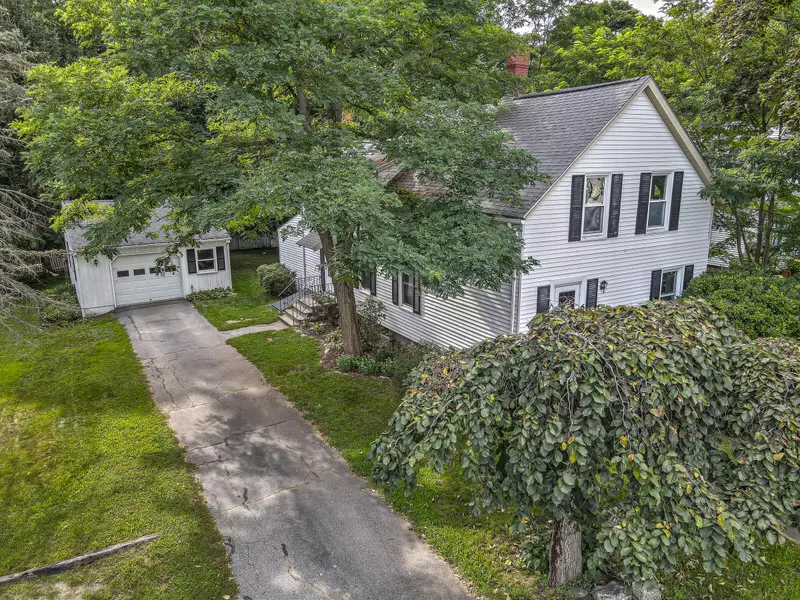 6 Summer ST, Brunswick, ME 04011