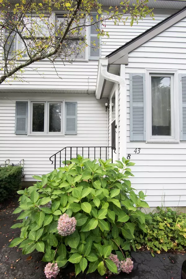 South Portland, ME 04106,43 Valley Street #8