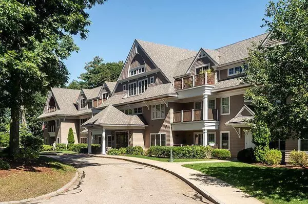 Kittery, ME 03904,100 Shepards Cove RD #H207