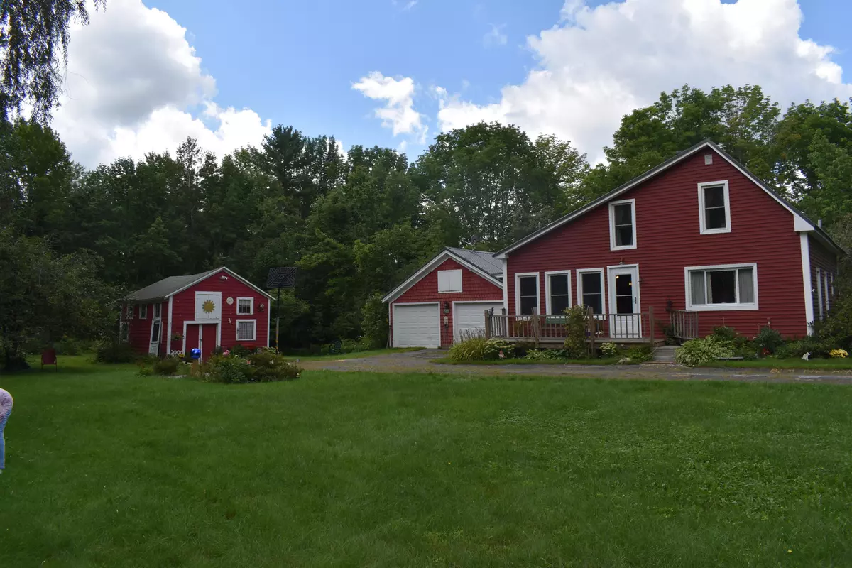 Palmyra, ME 04965,832 Warren Hill RD