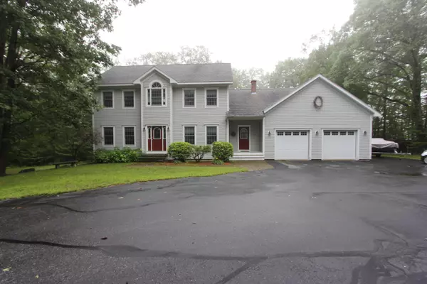 Lewiston, ME 04240,10 Acorn LN