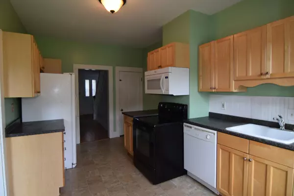 Westbrook, ME 04092,114 Rochester ST #114