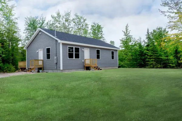 18 Knoll RD, Poland, ME 04274