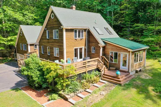 2 Harbor Ridge RD, Freeport, ME 04032