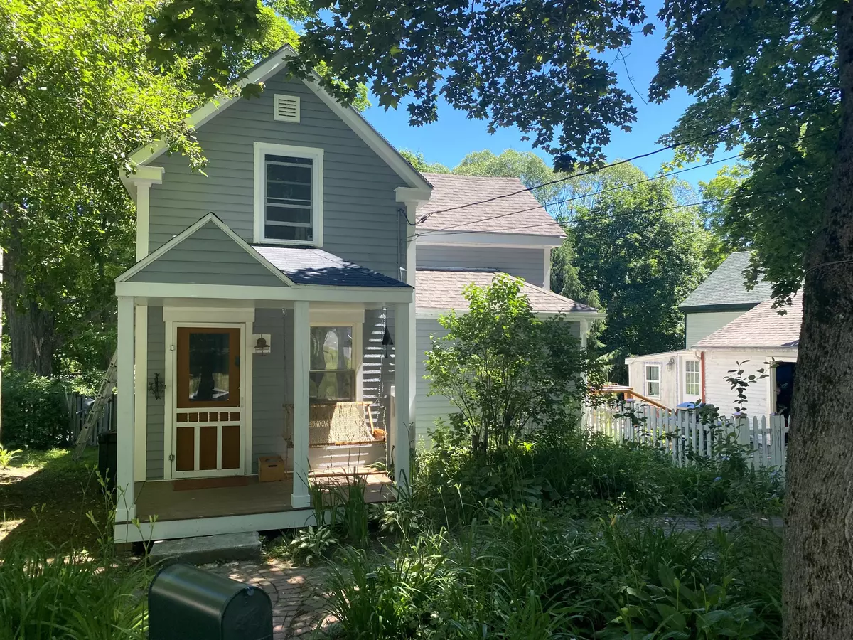 Freeport, ME 04032,12 Royal AVE