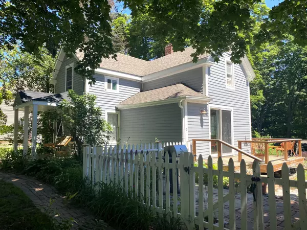 Freeport, ME 04032,12 Royal AVE