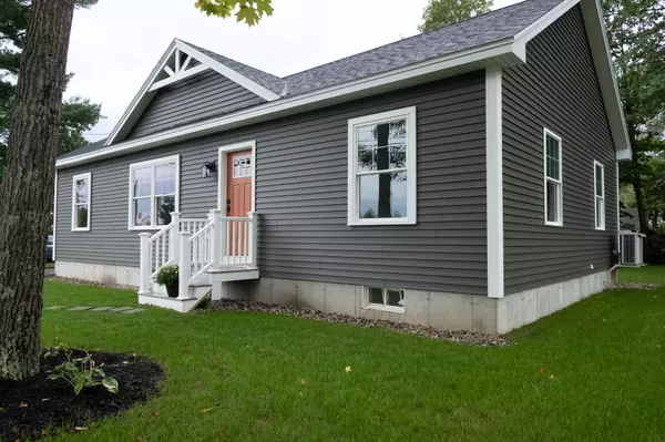 Gray, ME 04039,135 Shaker RD