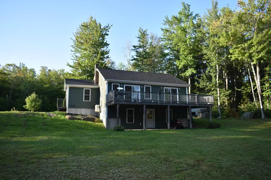 17 Burnham RD, Burlington, ME 04417