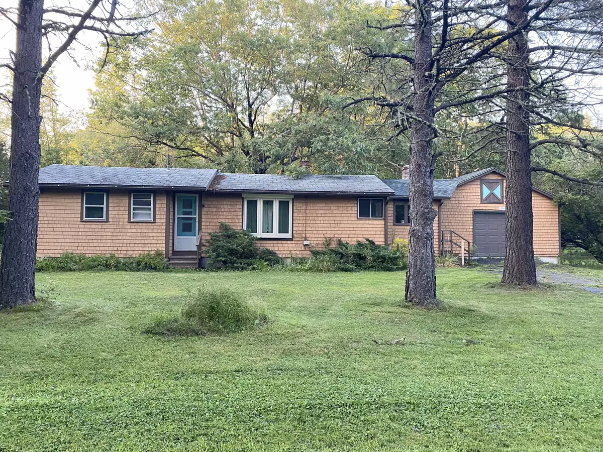 Orrington, ME 04474,774 Brewer Lake RD