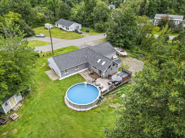 Waterville, ME 04901,18 Pleasant Hill DR