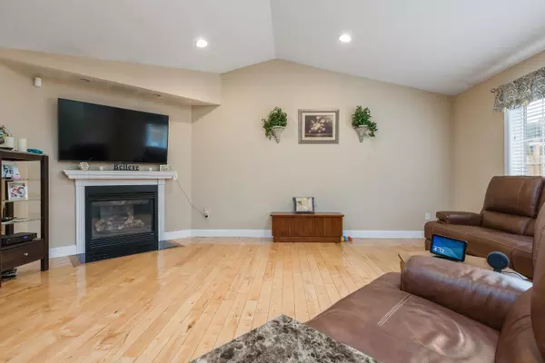 Portland, ME 04103,555 Auburn ST