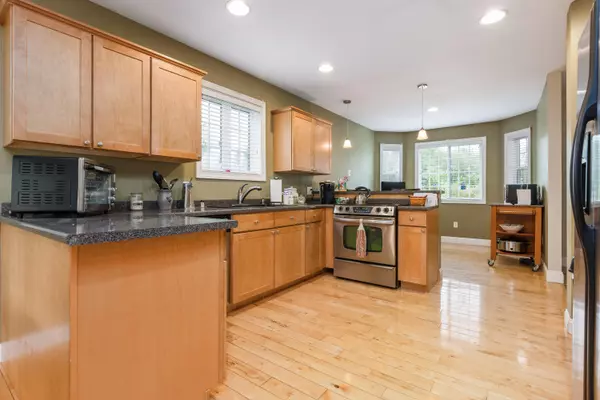 Portland, ME 04103,555 Auburn ST