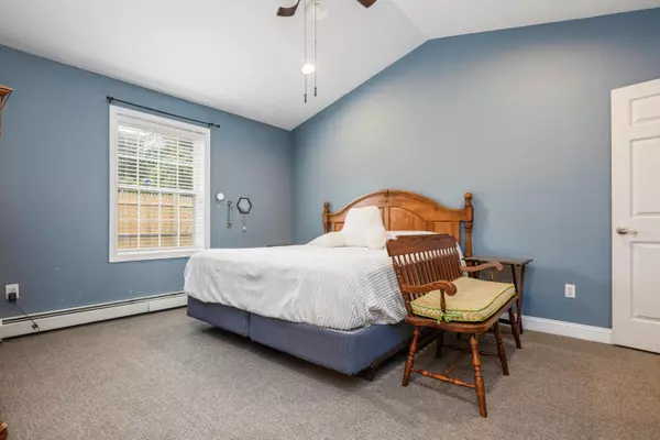 Portland, ME 04103,555 Auburn ST