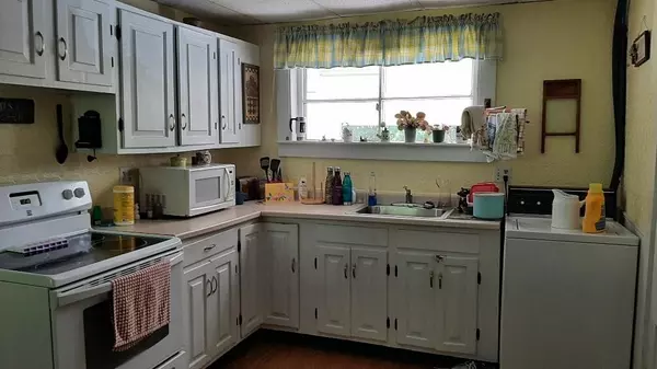 Phillips, ME 04966,5 Amble ST